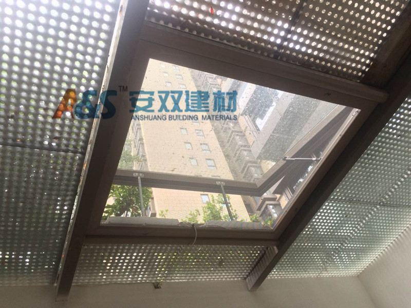 國產螺桿式開窗器